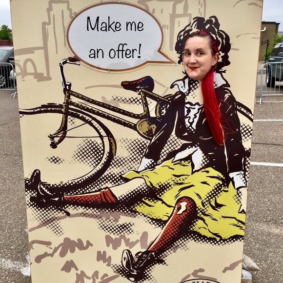 Meet the Posher! - Picture 1 of 6